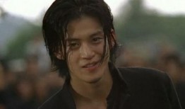 日媒爆料小栗旬视频,事件引发热议