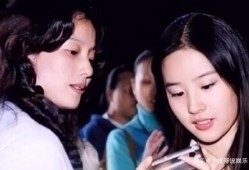 娱乐吃瓜三姐妹视频,吃瓜三姐妹带你领略幕后风云